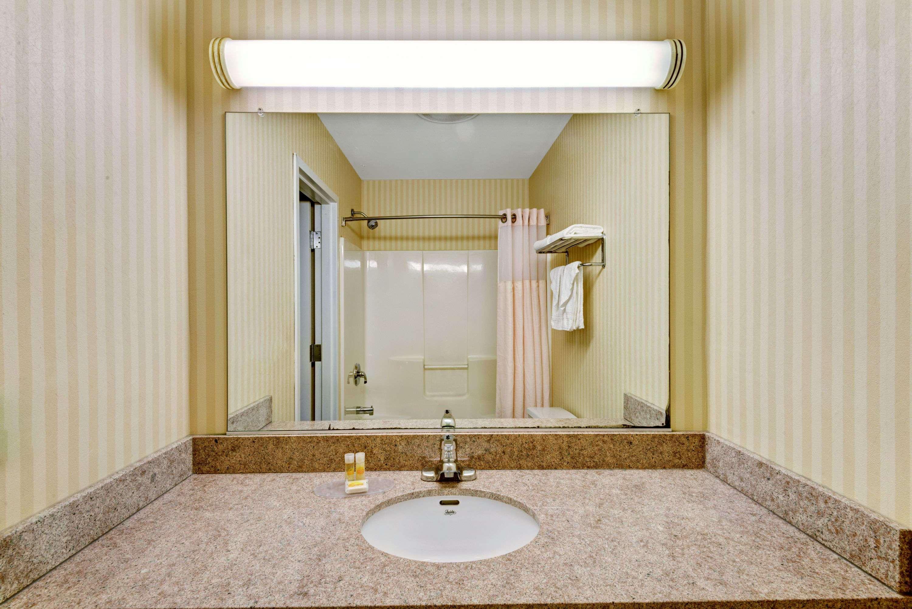 Econo Lodge Bethel - Danbury Luaran gambar